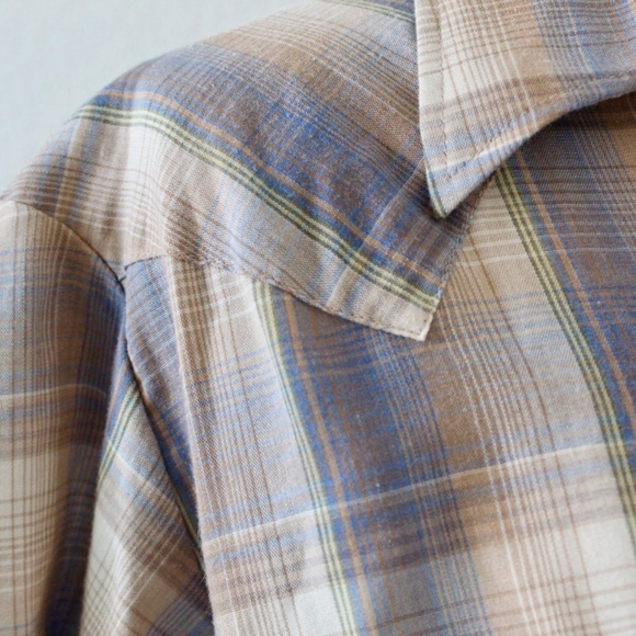 Plaid Casual Button Down Shirt - Picture 8 of 10
